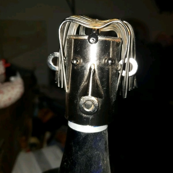 Brubaker Metal Wine Bottle Holder Bicycle Bolts - Picture 5 of 7